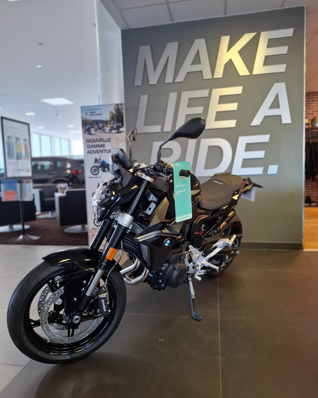 BMW F 900 R.
