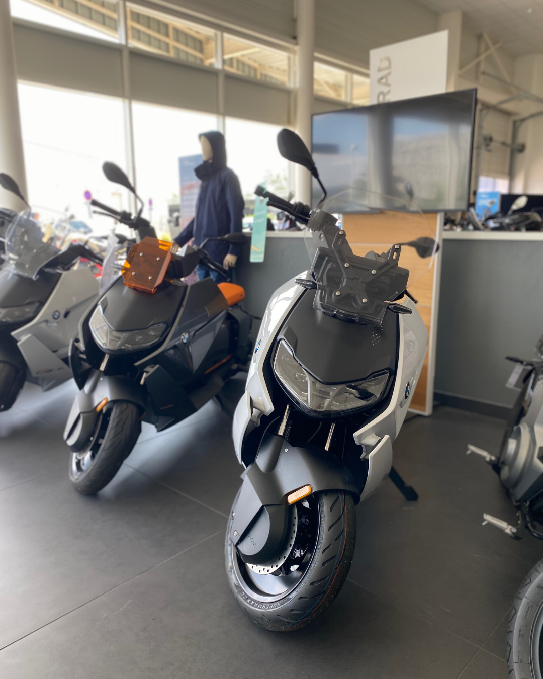 BMW CE 02 / BMW CE 04.