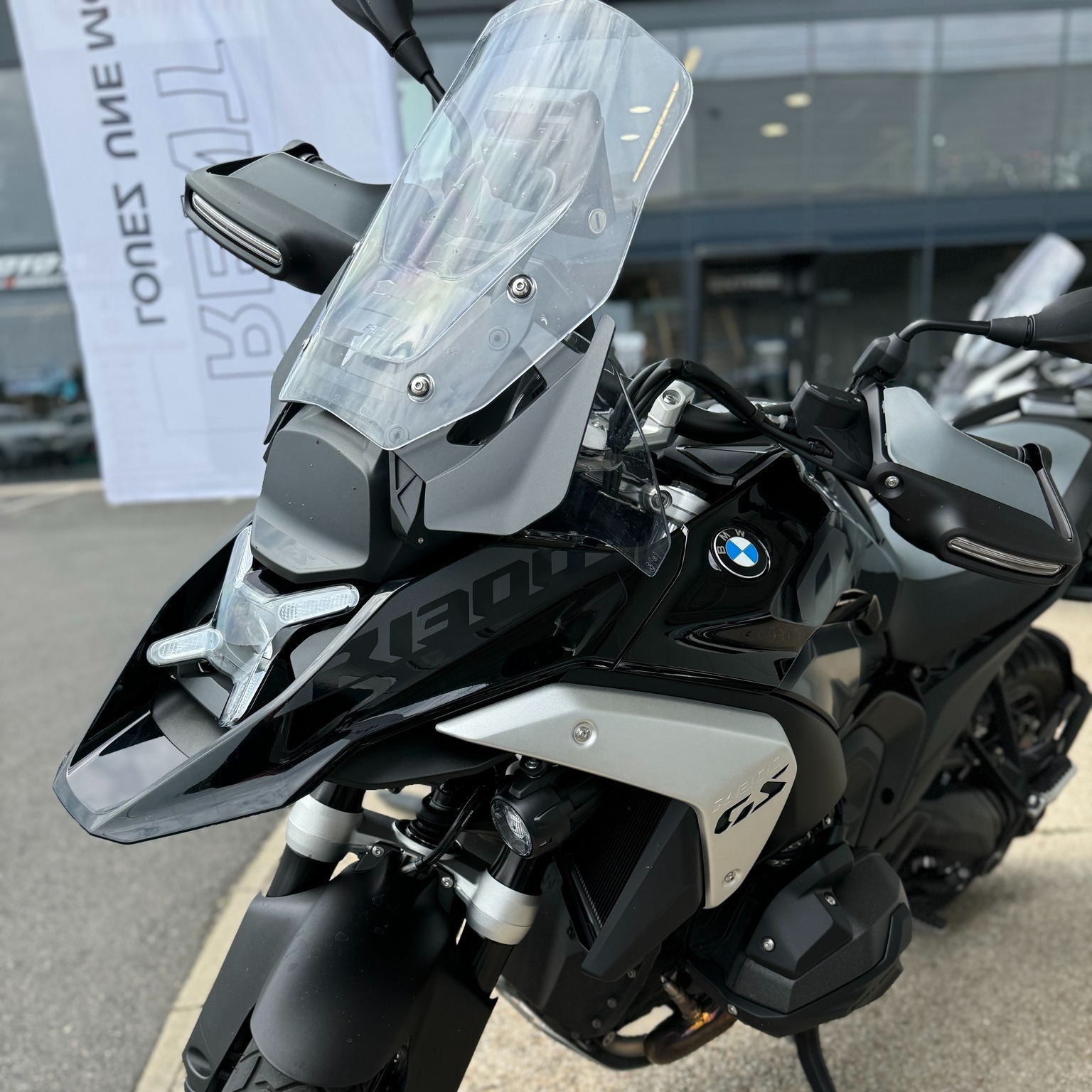 LOCATION MOTO BMW.