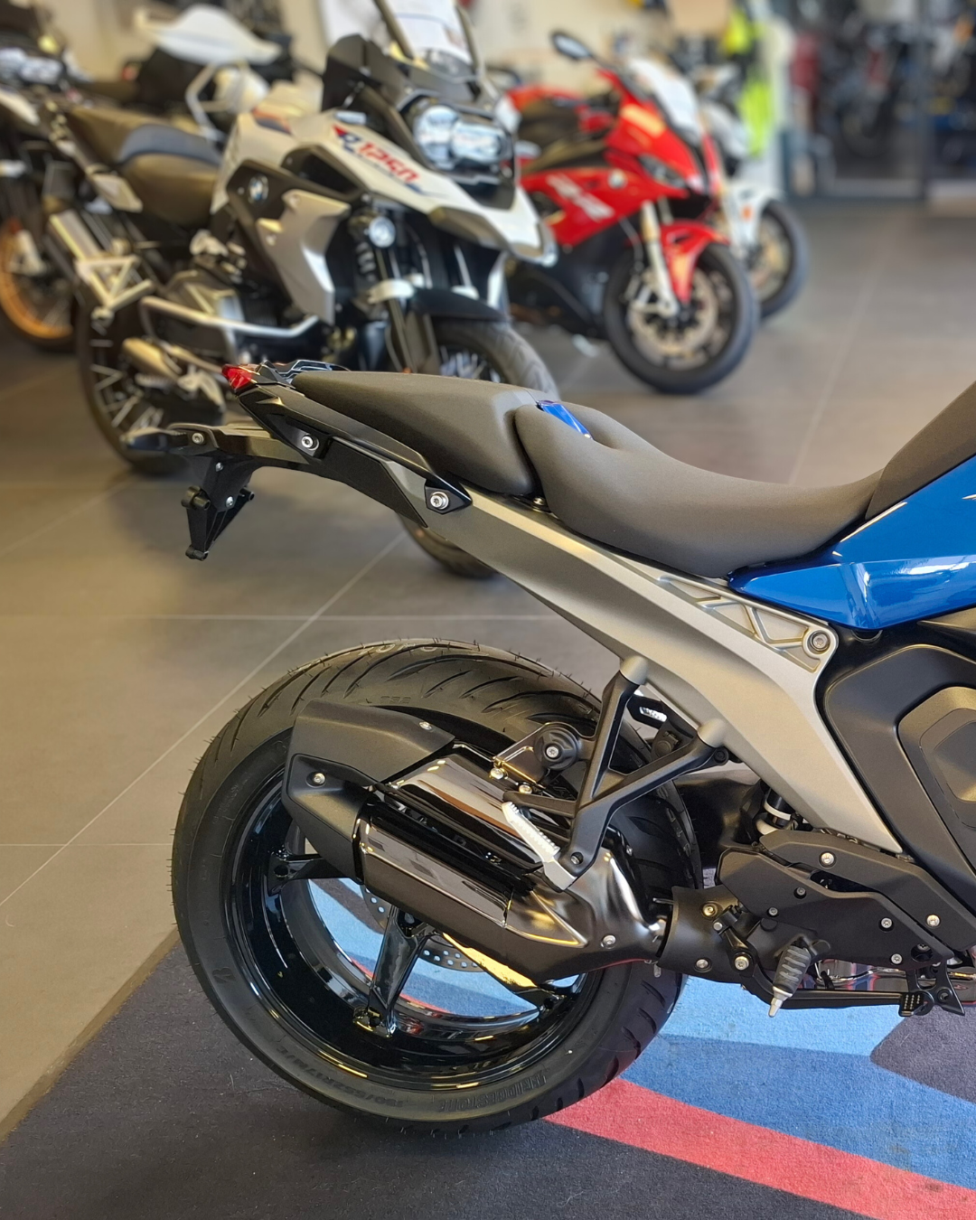 NOUVELLE BMW R 1300 R.