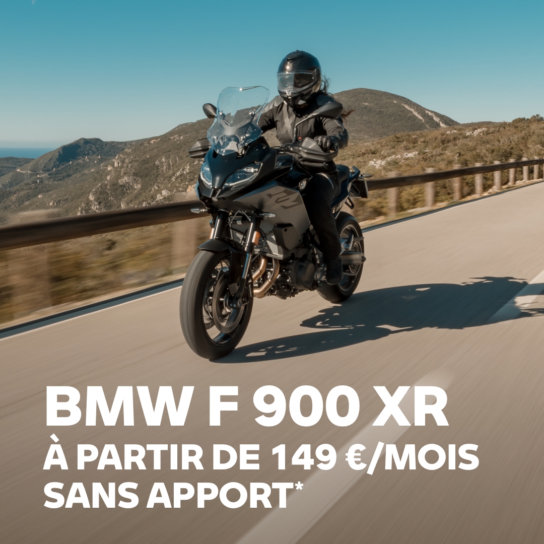 BMW F 900 XR.