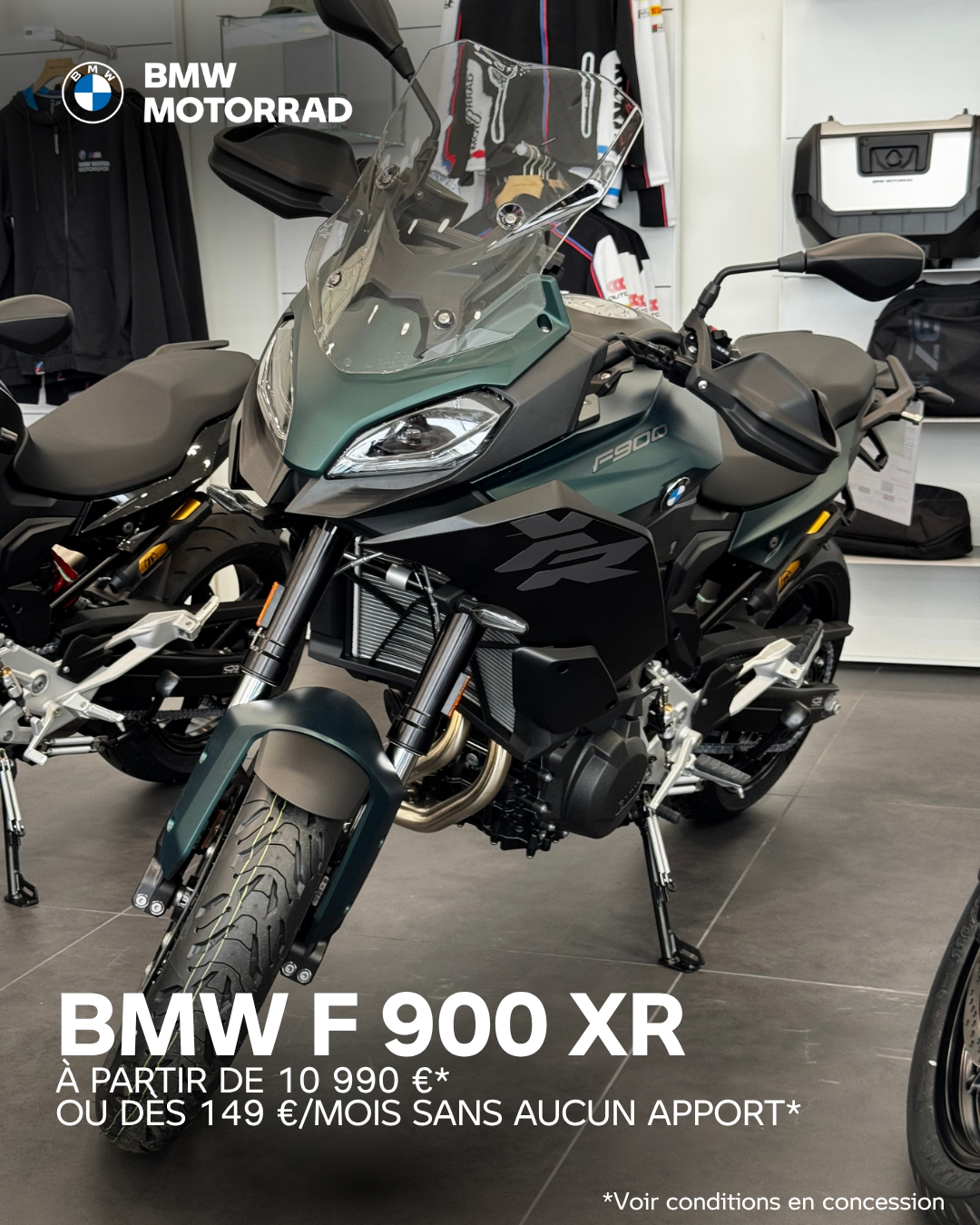 BMW F 900 XR.