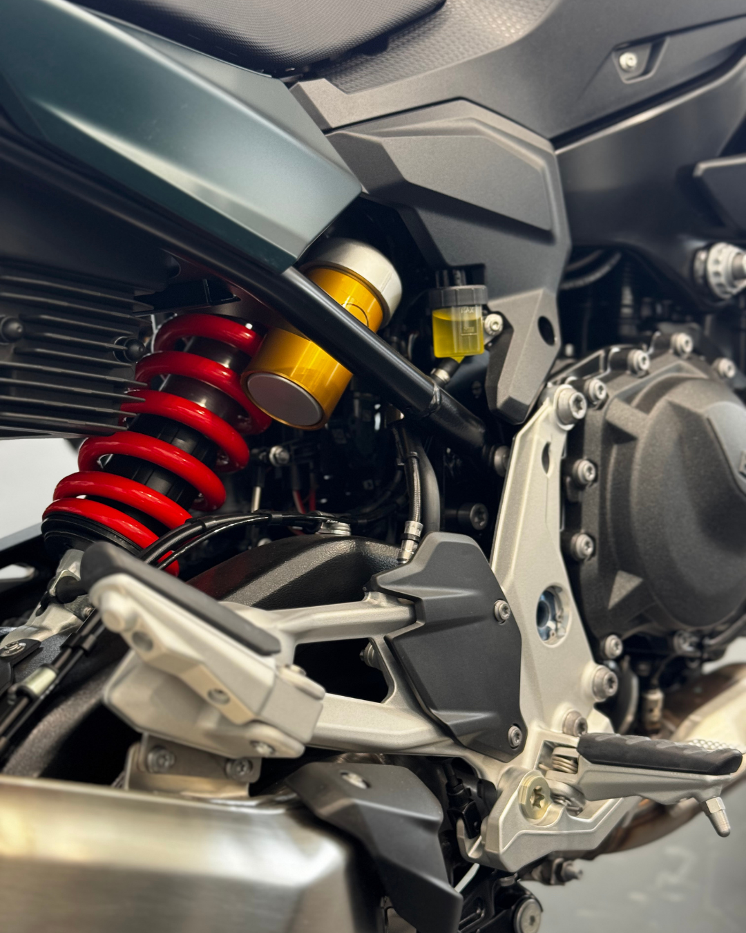 BMW F 900 XR.