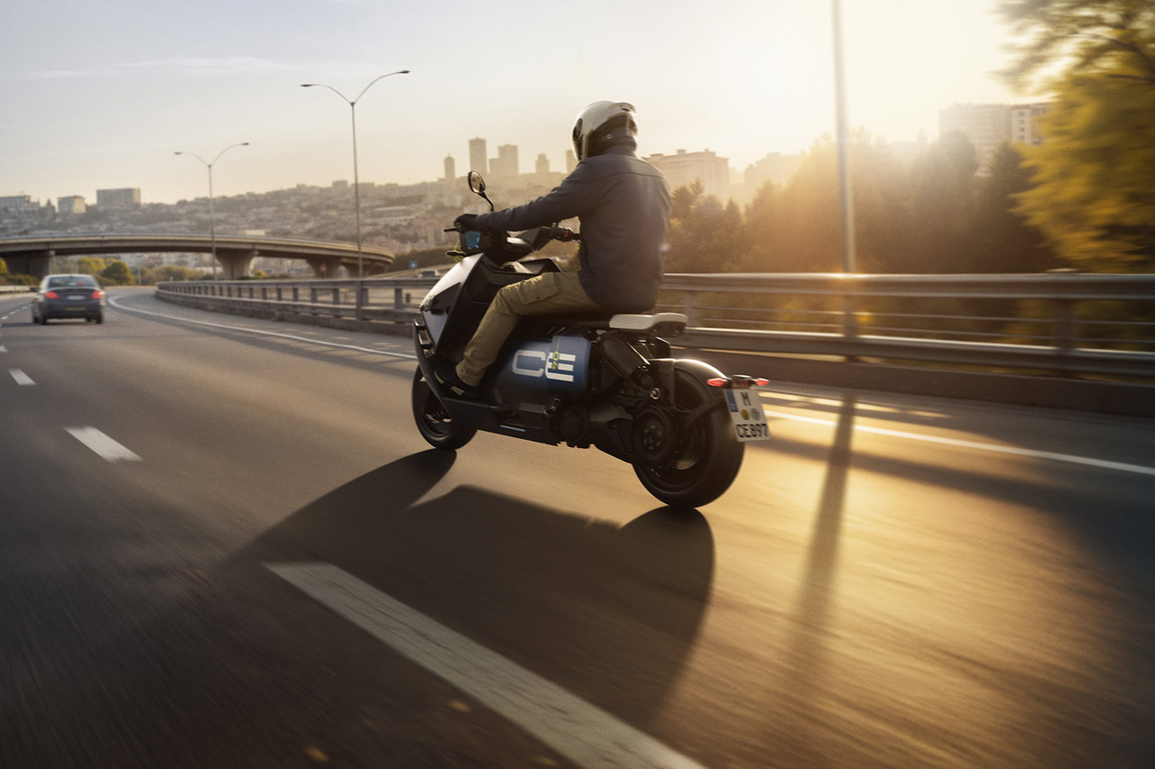 BMW CE 04 : LE SCOOTER ÉLECTRIQUE PREMIUM.