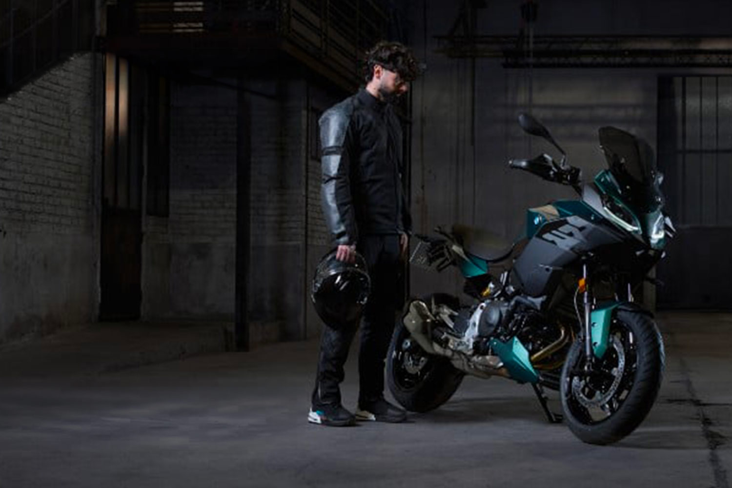 NOUVELLE SAISON AVEC LES BMW F 900 R ET F 900 XR.