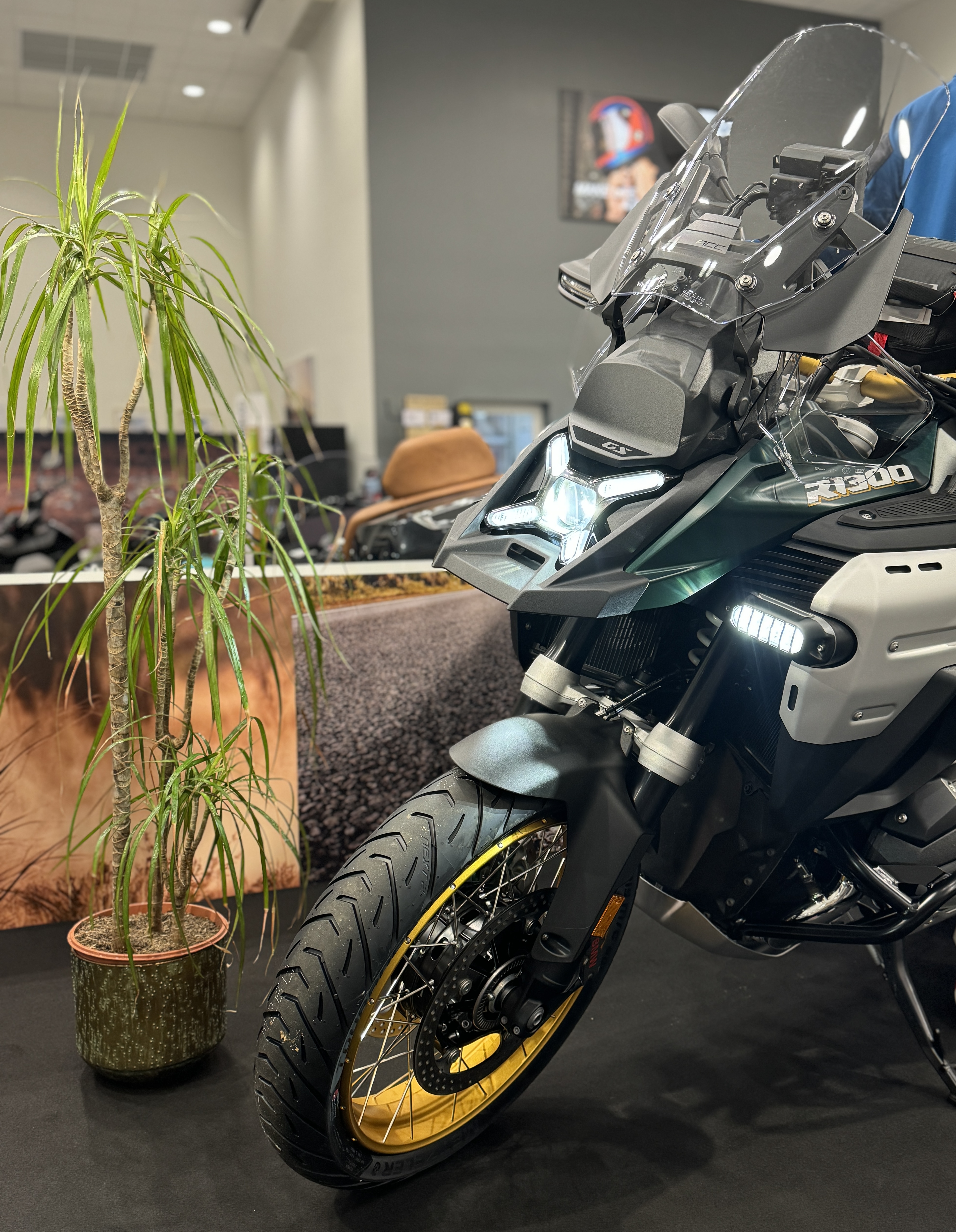 NOUVELLE BMW R 1300 GSA.