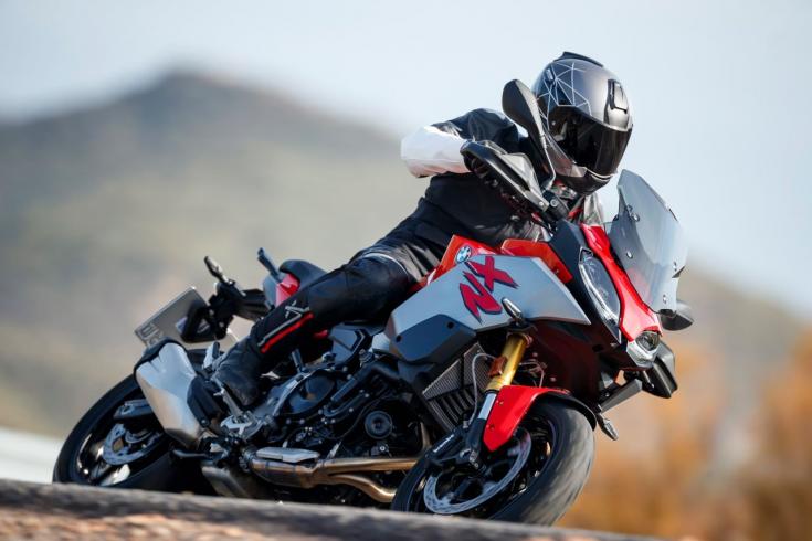 BMW F 900 XR