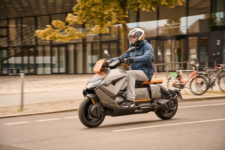 Découvrez le nouveau BMW CE 04 100% électrique