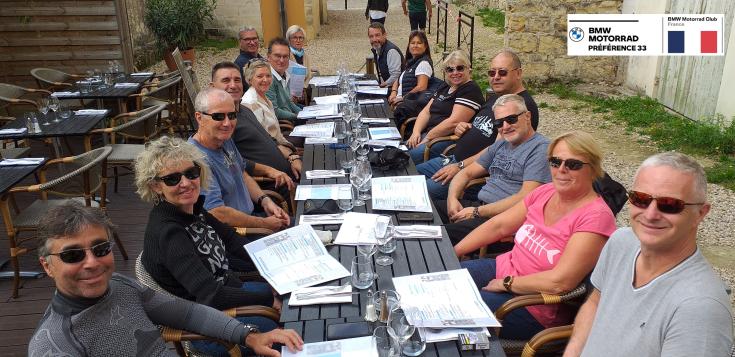 Balade avec BMW Motorrad Club France à St Emilion.