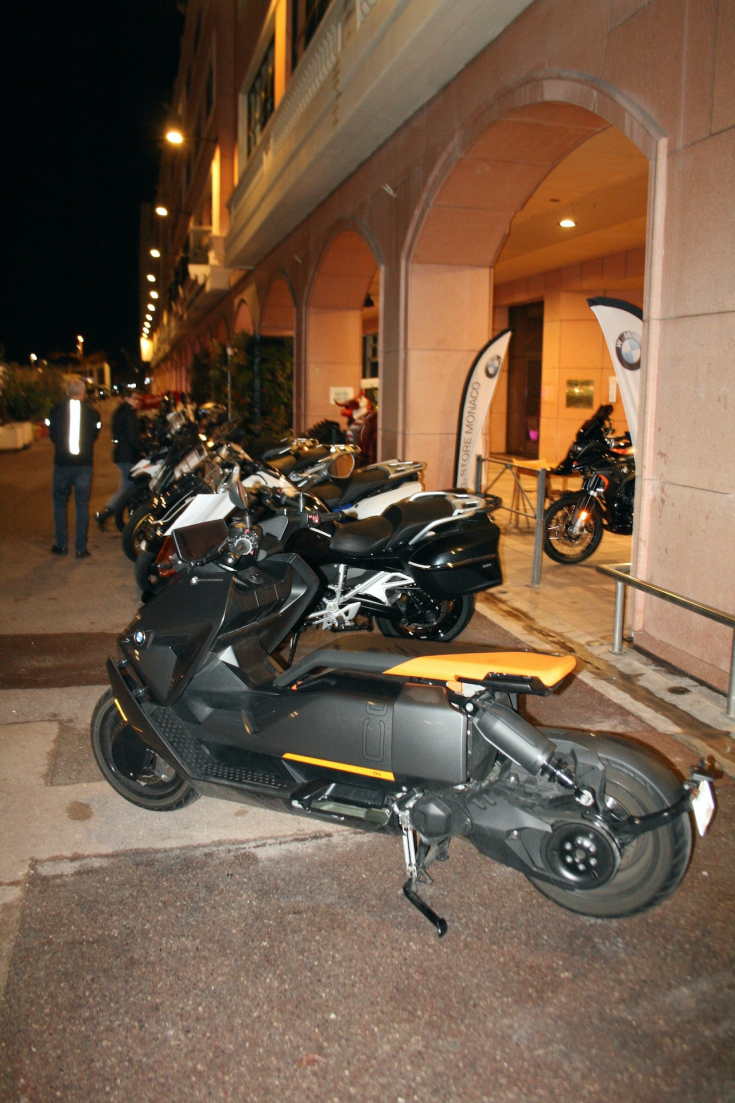 BMW Motorrad s'expose à Monaco.