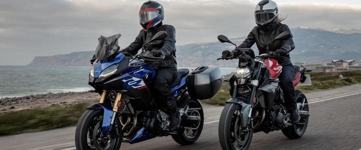 Découvrez les BMW F 900 R et F 900 XR.