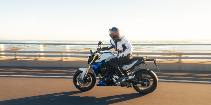 BMW F 900 R : le plaisir de rouler dès 99 €/mois*.
