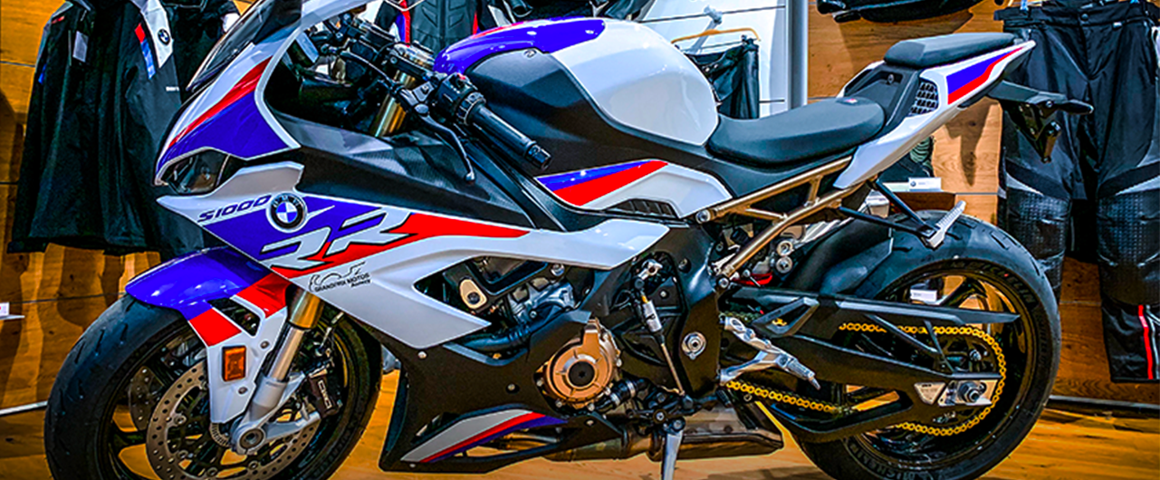 S 1000 RR disponible.