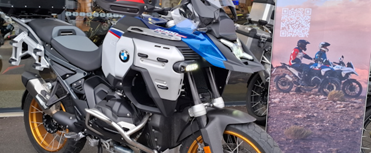 LOCATION BMW MOTORRAD.