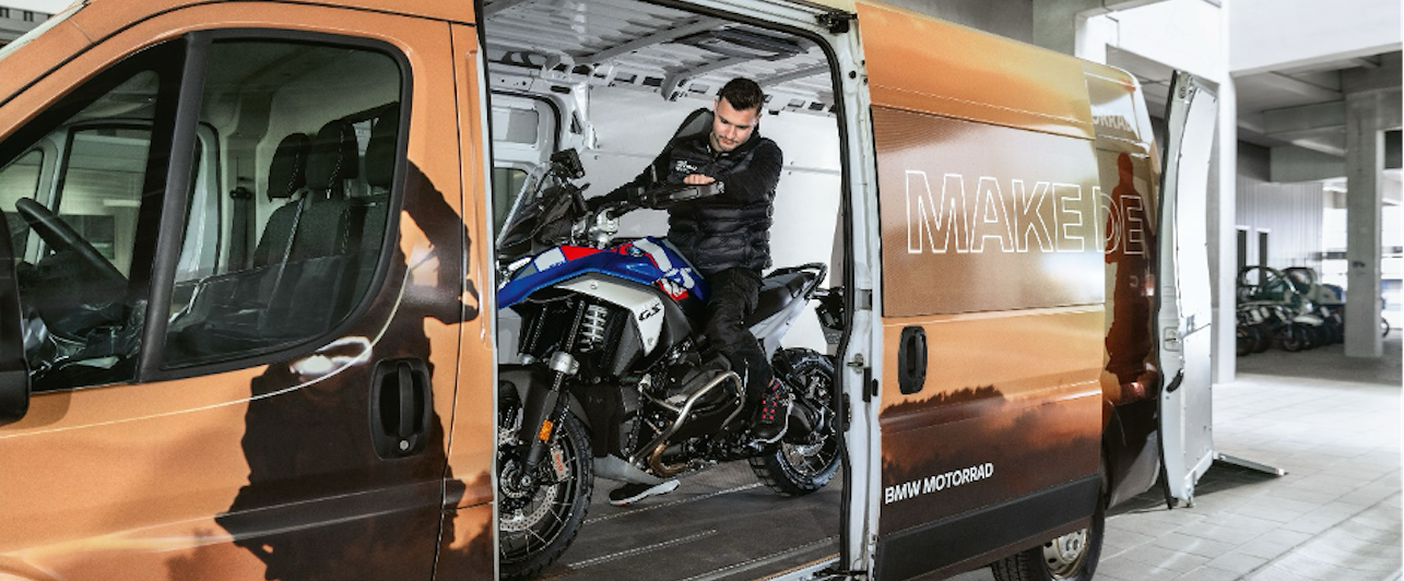 Service Collect and Return.