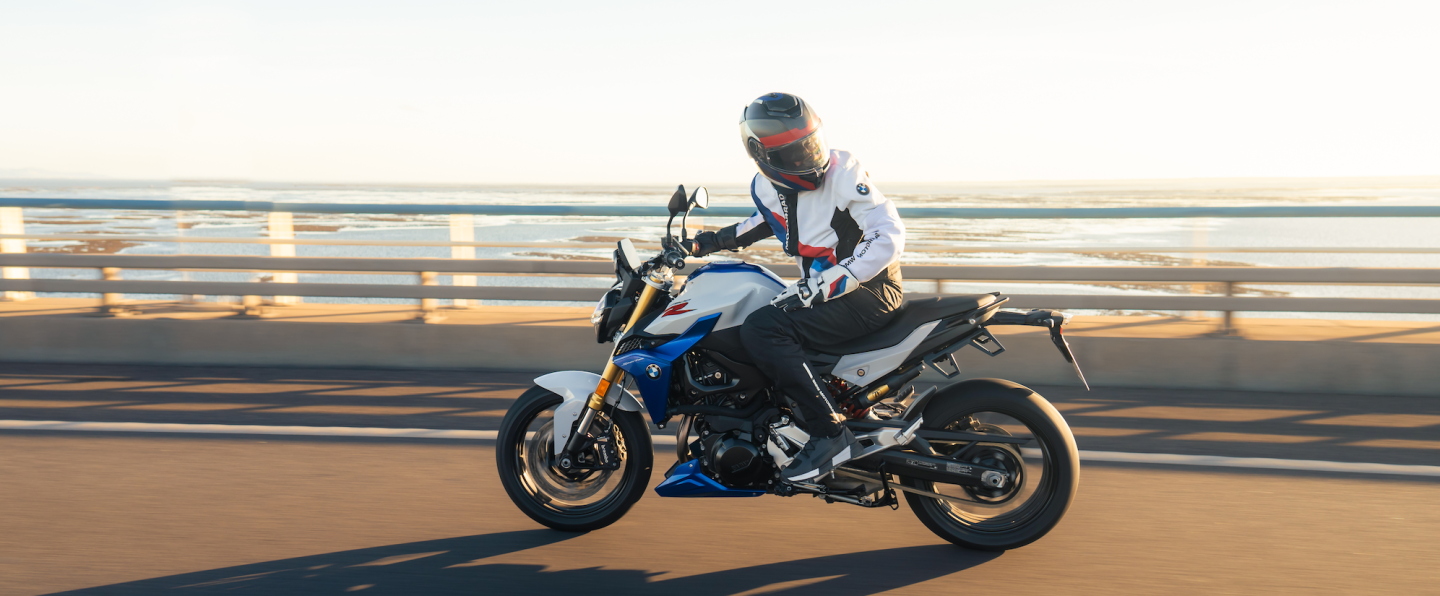 BMW F 900 R : le plaisir de rouler dès 99 €/mois*.