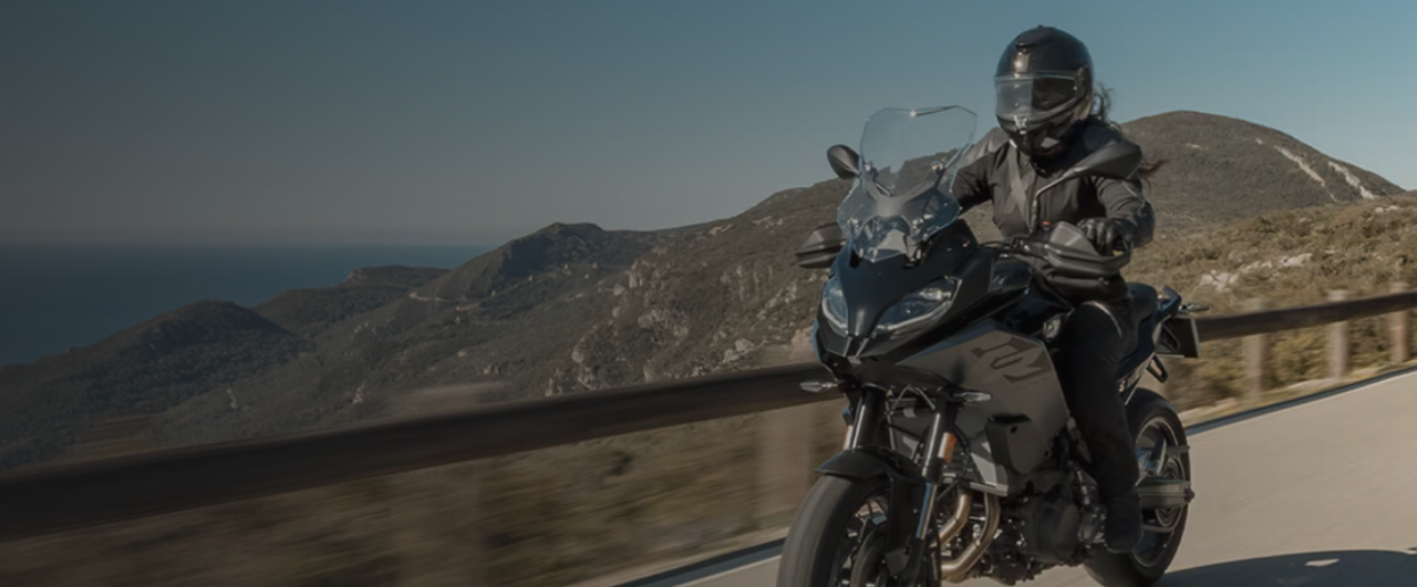 BMW F 900 XR.